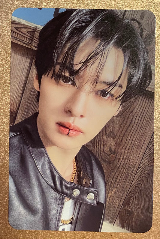 Stray Kids SKZHOP Lee Know Double Sided Photocard