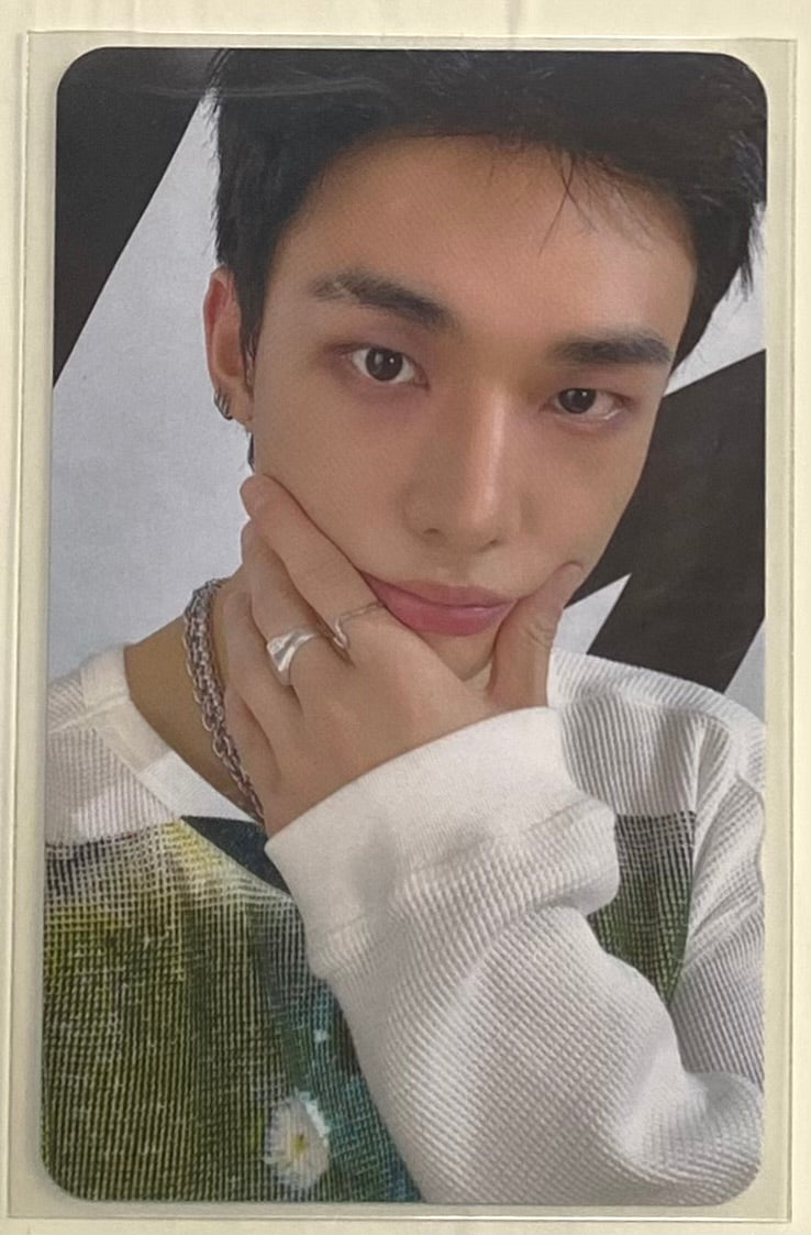 Stray Kids Hyunjin DominATE Celebrate Online MD POB Photocard