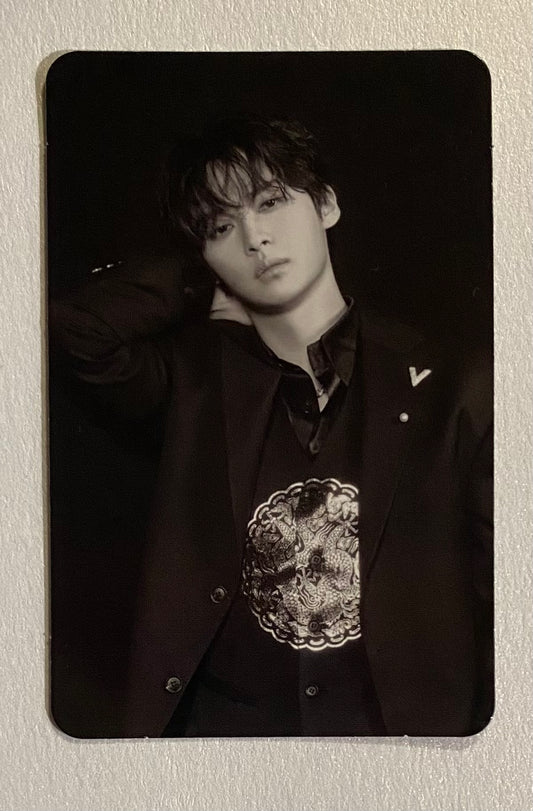 Stray Kids SKZHOP Hop Lee Know Accordion Monochrome Photocard