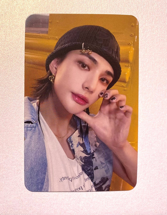 STRAY KIDS ROCKSTAR (樂-STAR) Hyunjin Aladin POB Photocard