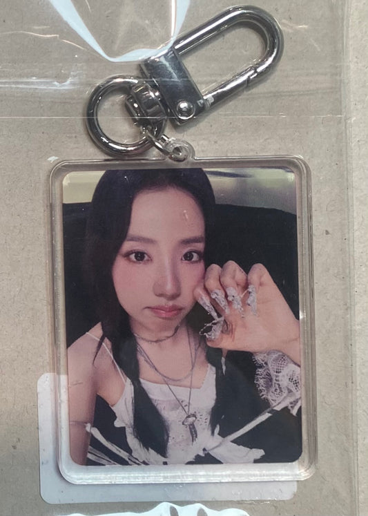 BLACKPINK Deadline Jisoo Weverse POB Acrylic Keychain