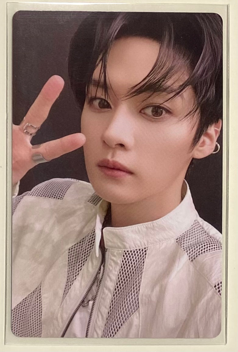 Stray Kids Lee Know DominATE SEOUL World Tour Blu-ray Photocard
