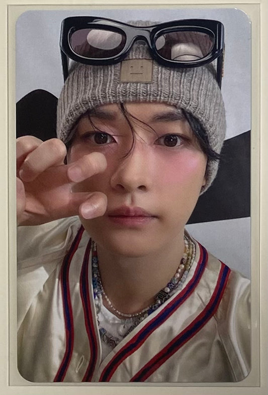 Stray Kids Lee Know DominATE Celebrate Online MD POB Photocard